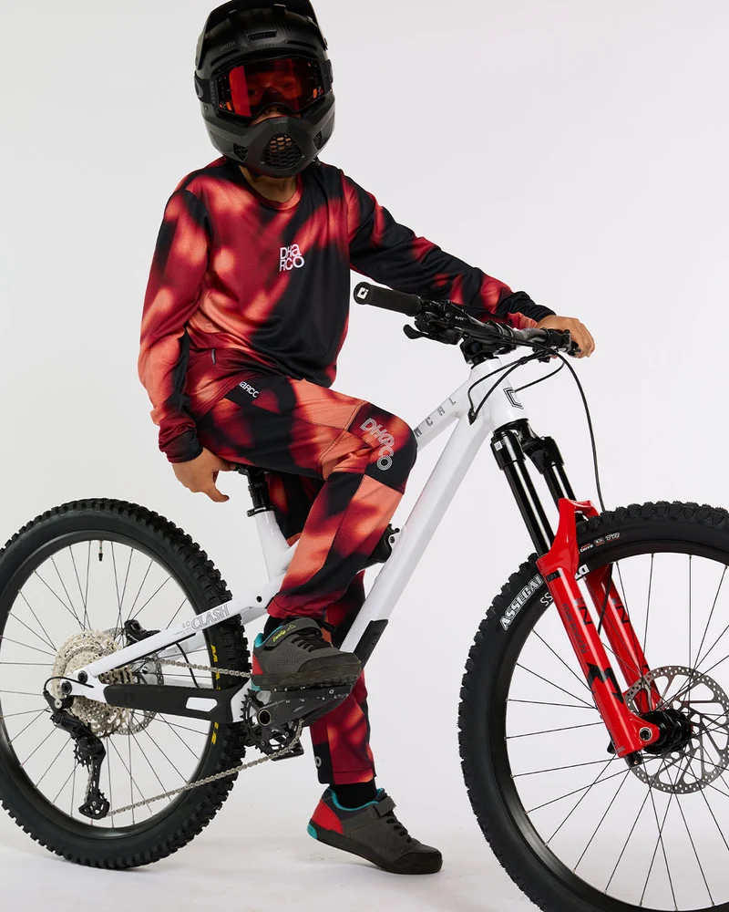 Youth Gravity Pants | Infrared