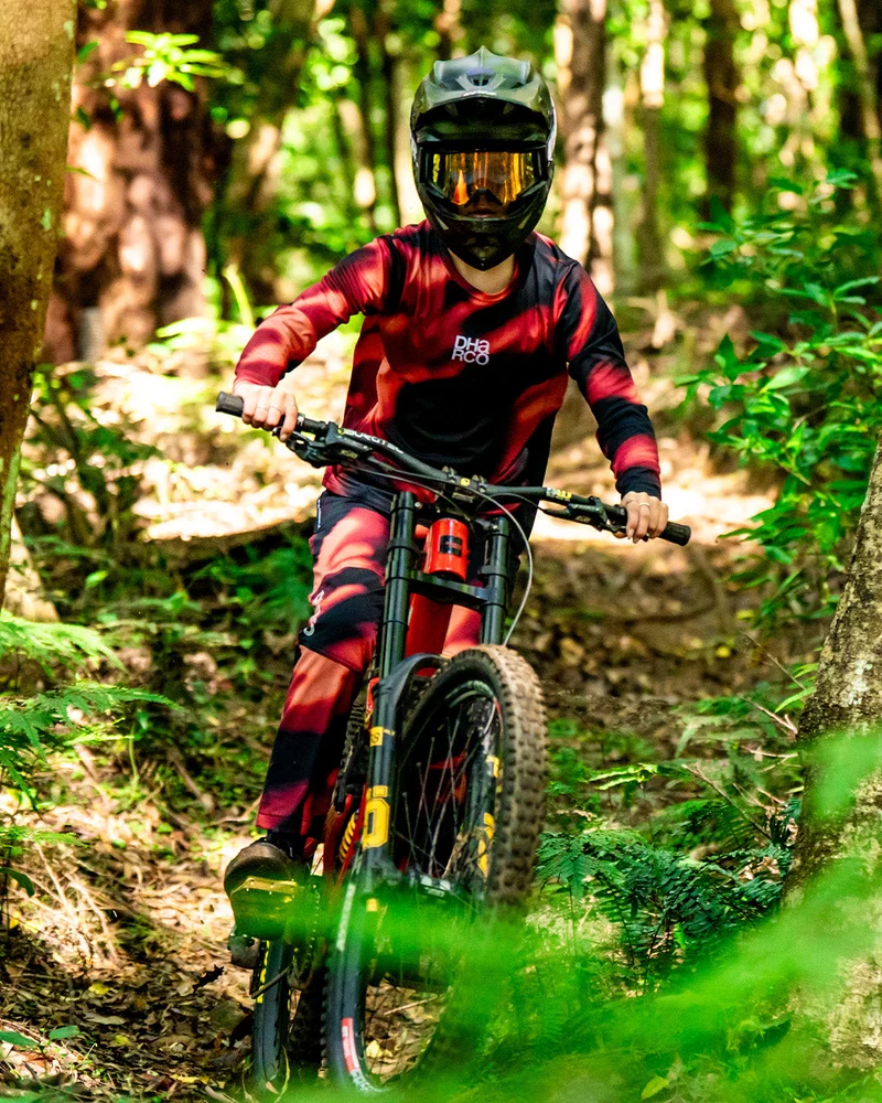 Youth Gravity Pants | Infrared