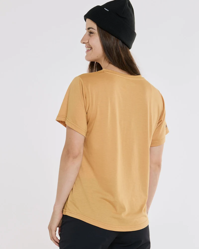 Womens Short Sleeve Tech Tee | Golden
