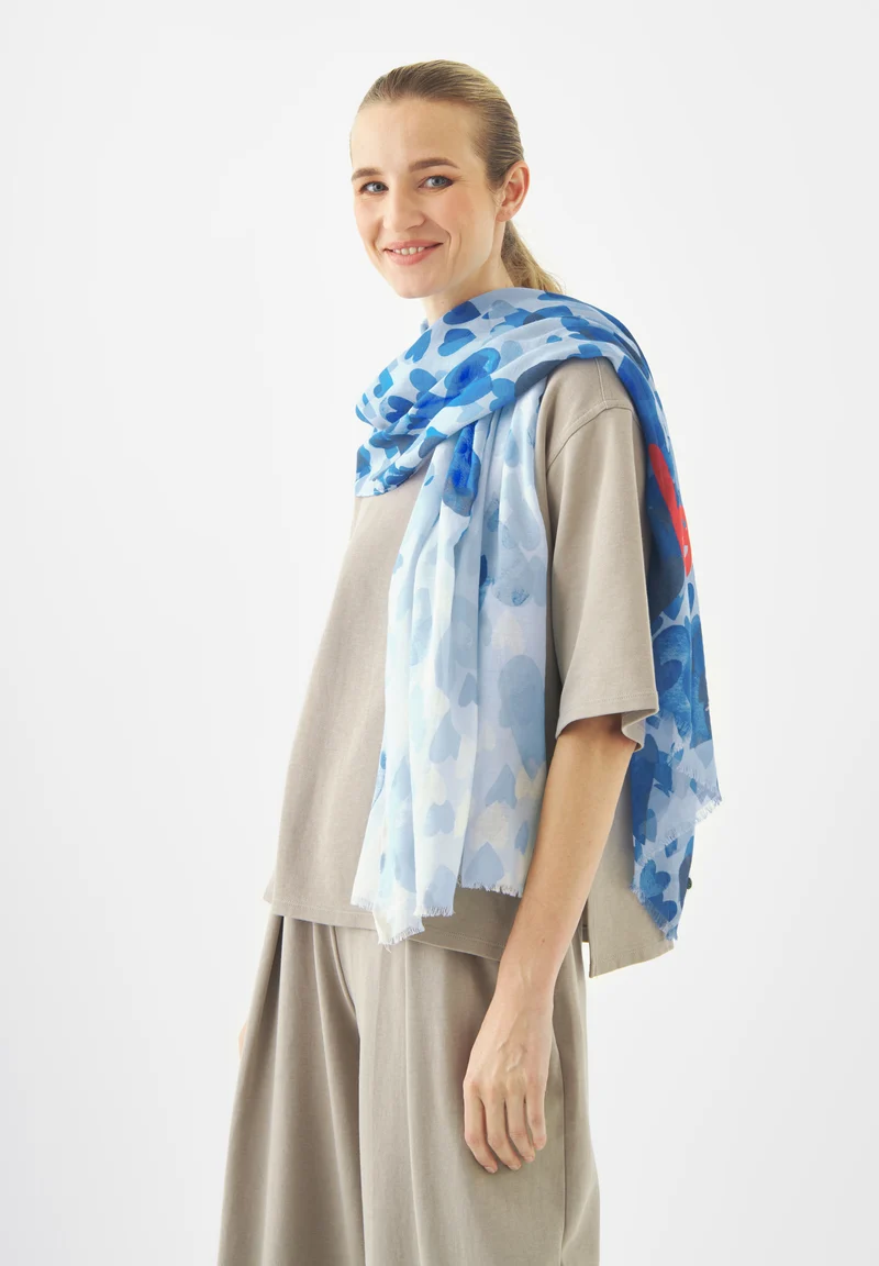 Schal aus Modal-Baumwoll-Mix mit Herzmuster