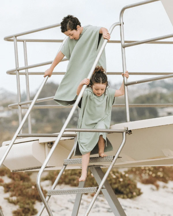 Terra Hooded Poncho Youth - Sage