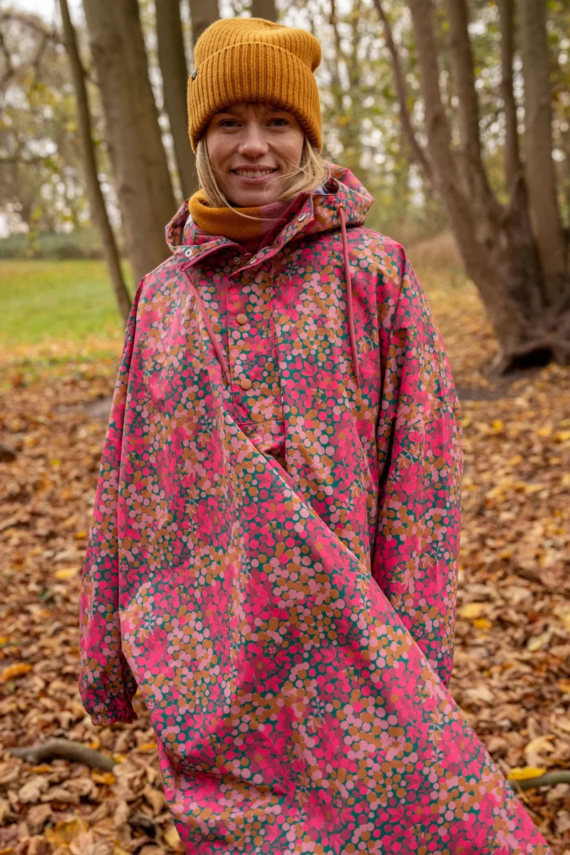 Danefae Danedream Drops Poncho Berrygood Roze
