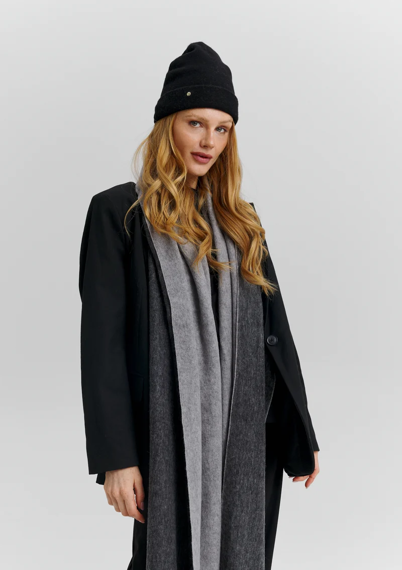 Classic Beanie - Black-Greige