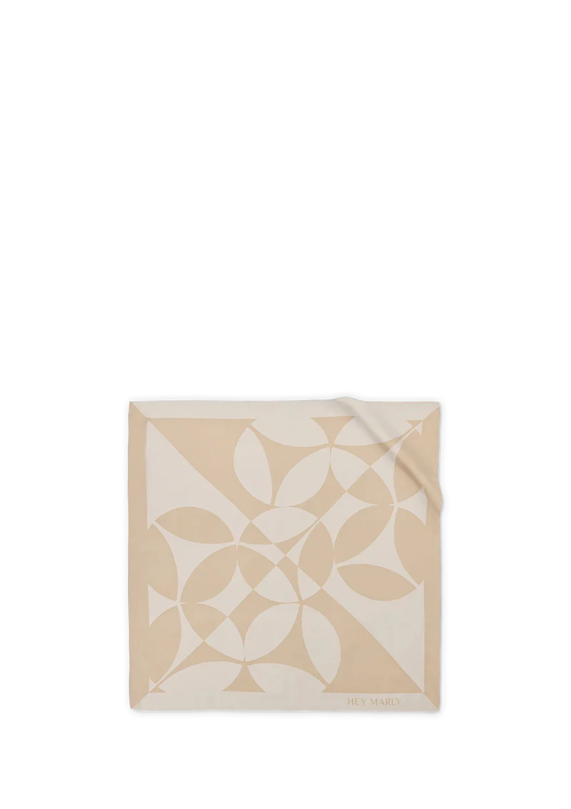 Silky Star - Logo Print - Nude