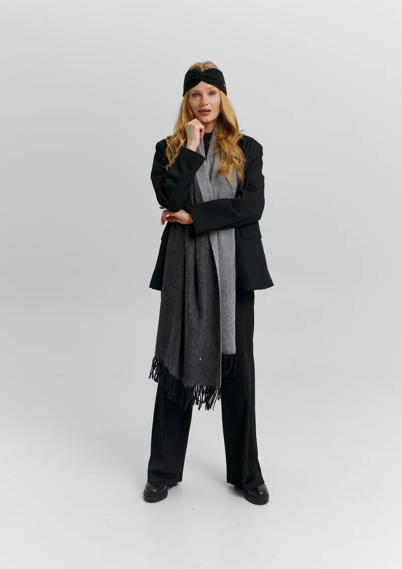 Classic Scarf - Black-Greige