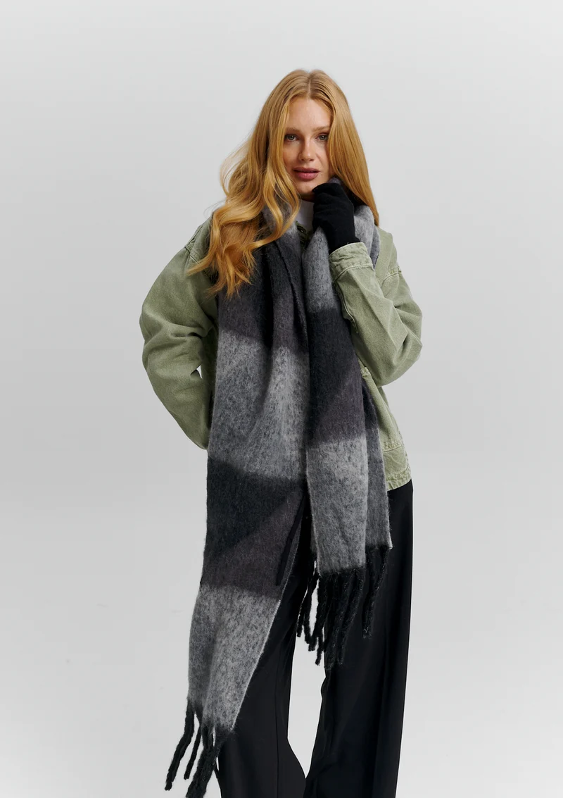 Cozy Scarf - Black