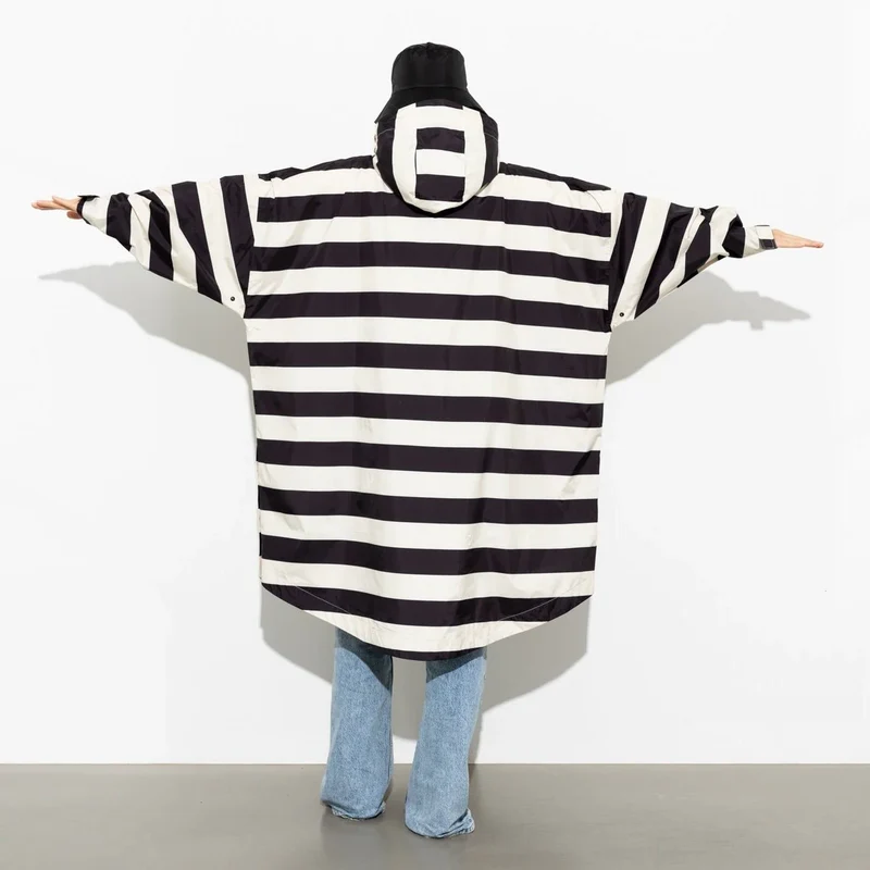 Regenponcho Bold Stripes | black/sand