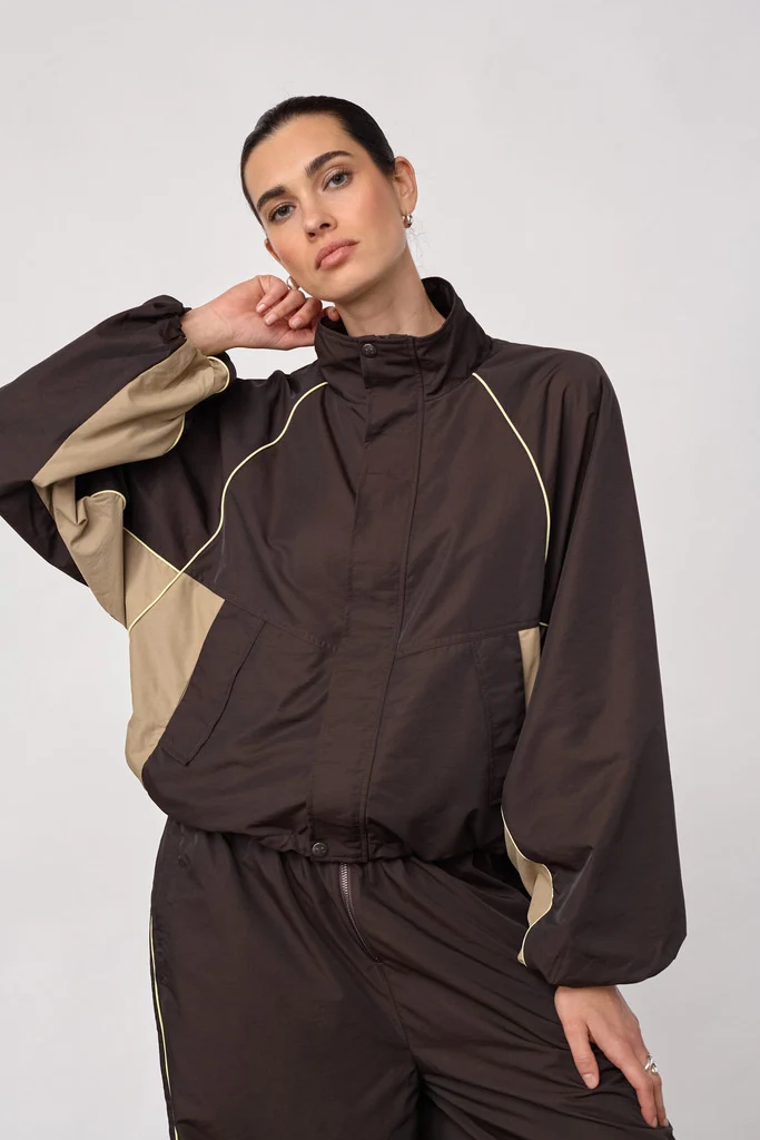 Aloracc Block Jacket 500846 | Dark Brown | Co'couture