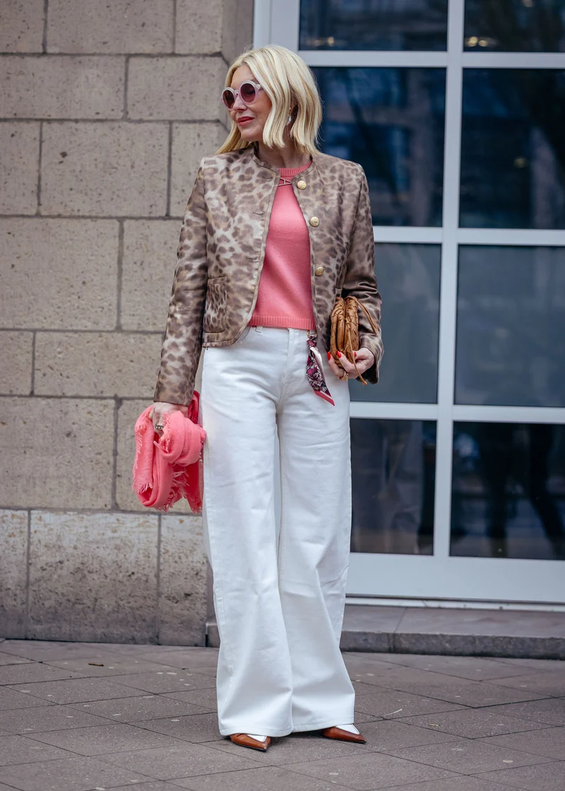 Feline Jacke, Leo