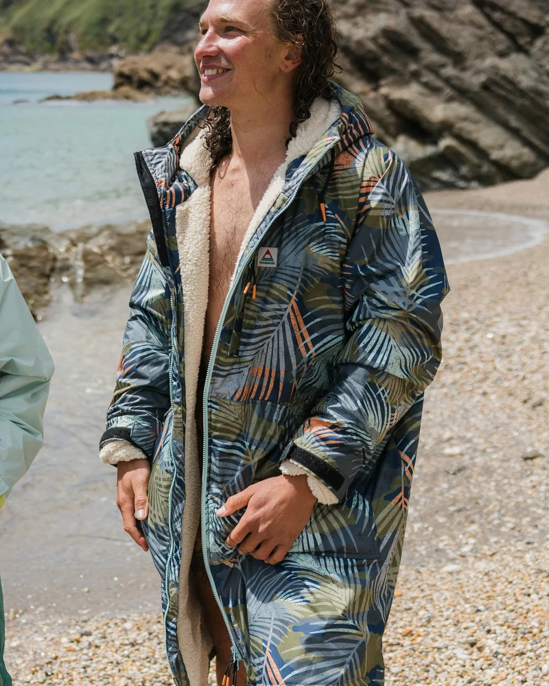 Waves Sherpa Lined Surf-Poncho - Palm Camo Apricot