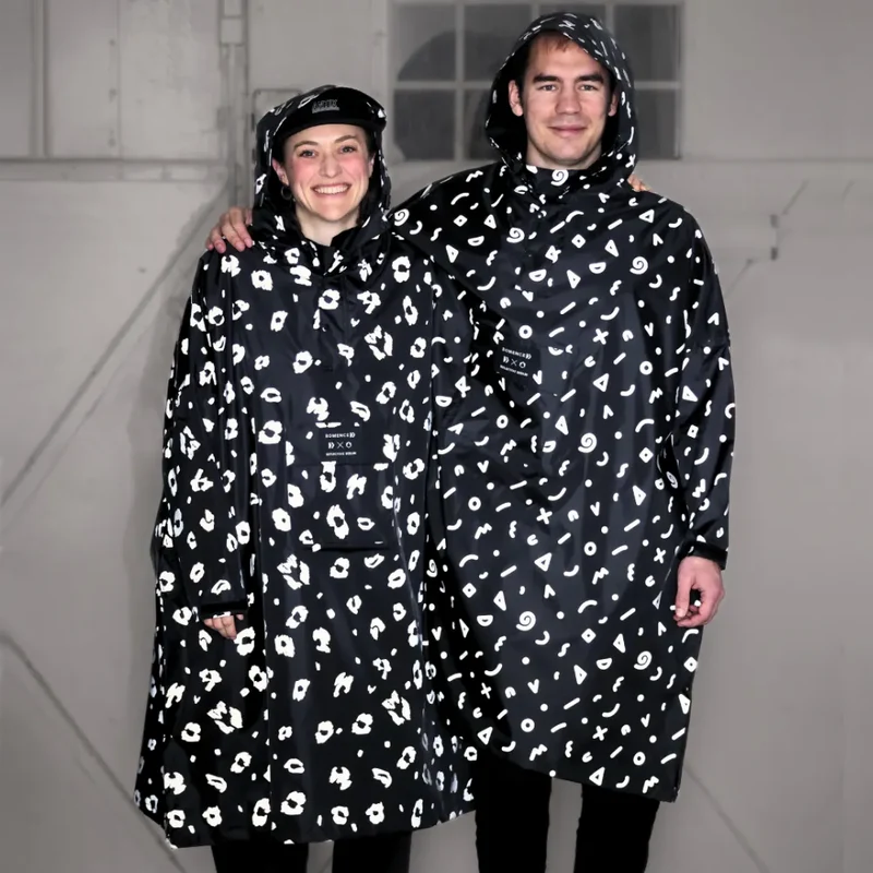 Reflektierender Regenponcho