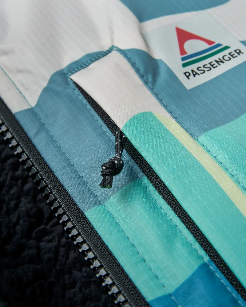 Waves Sherpa Lined Surf-Poncho - Vista Patchwork Aqua