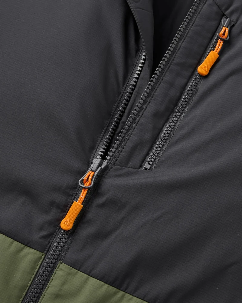Daybreak Leichtes Thermore® Isoliertes Top - Verblasstes Schwarz/Khaki