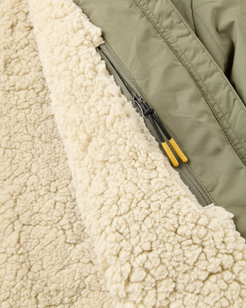 Lucia Sherpa-gefütterter Bomber-Jacket – Staubiges Olive