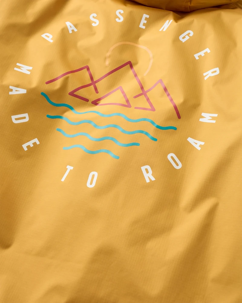 Escapism Sherpa-gefütterter Surf-Poncho - Fichtengelb
