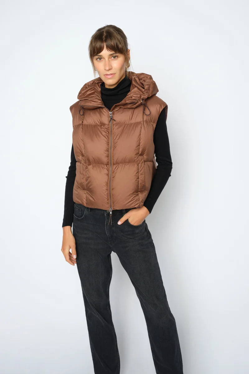 Kiara Tally Down Vest | Downtown Brown | Jakke fra Mos Mosh