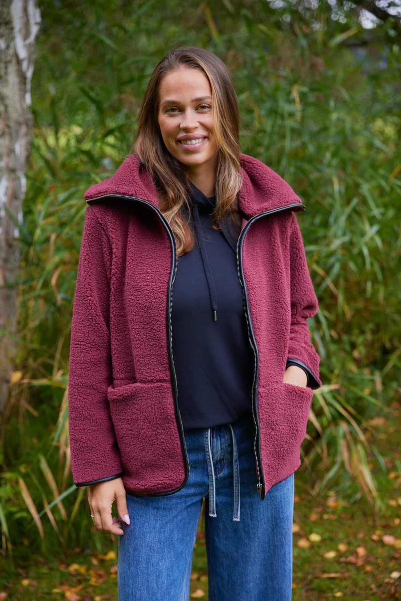 Bamie Teddy Zip | Mørkerød | Jakke fra French Laundry