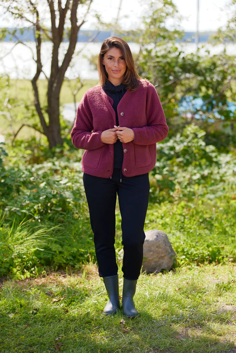 Ada Teddy Jacket | Mørkerød | Jakke fra French Laundry