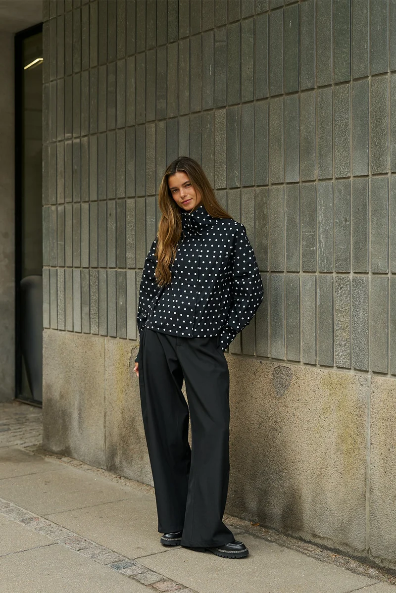 Callisa Dot Jacket | Black | Jakke fra Neo Noir