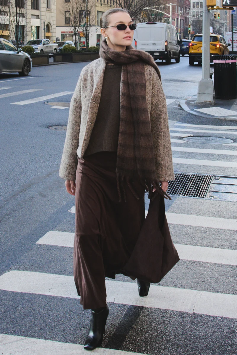 Tamara 1 301711 | 1020C Plaza Taupe Combi | Levete Room