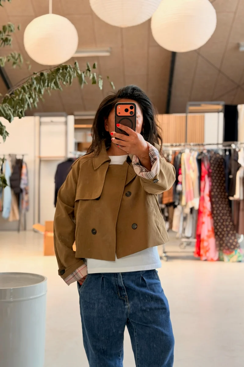 Maeve Trench | Kaki