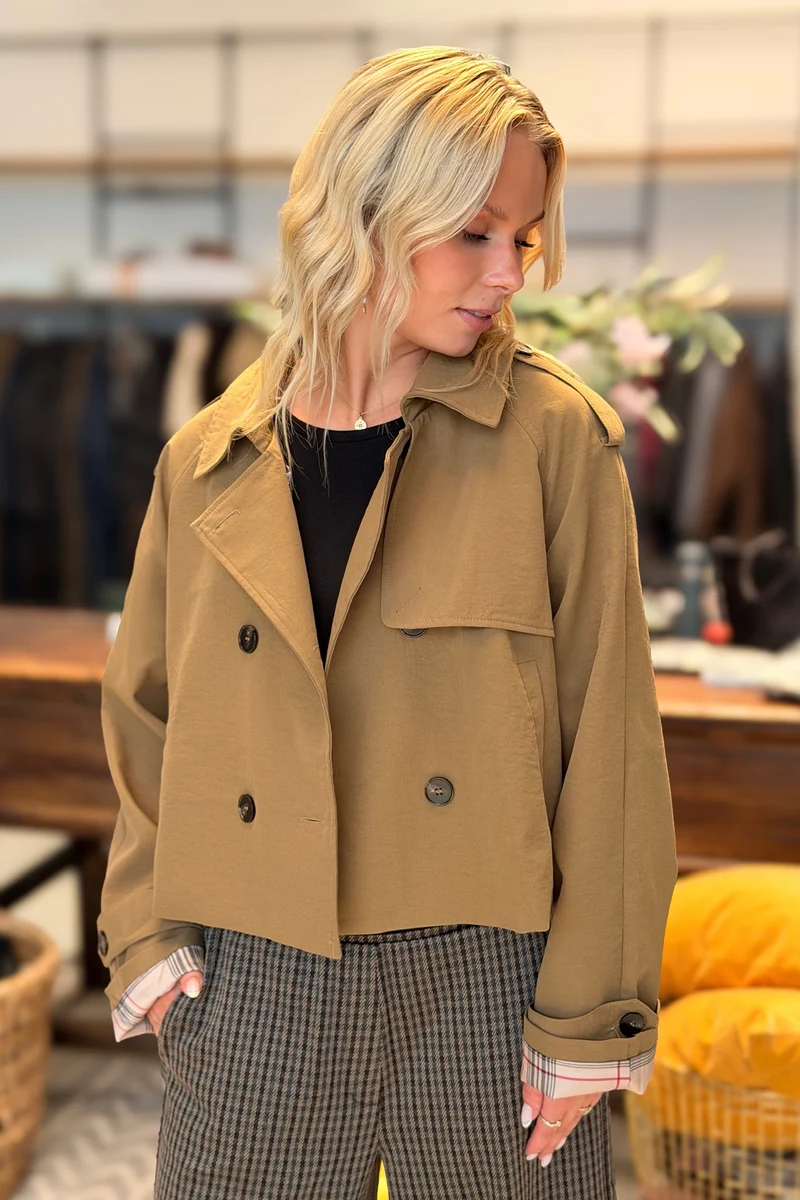 Maeve Trench | Kaki