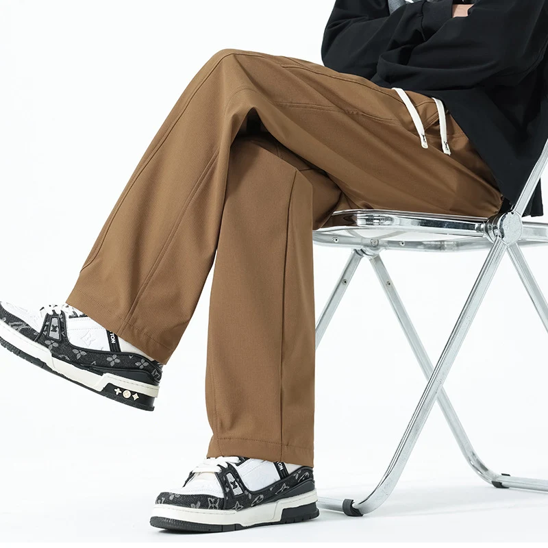 Herren Weite Relaxed‑Fit Freizeithose mit Tunnelzugbund und Teilungsnähten Drune