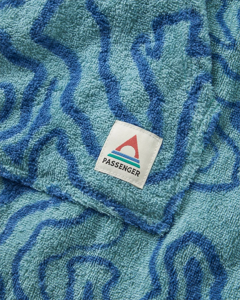 Shoreline Baumwollhandtuch-Poncho - Strata Swirl Arktik