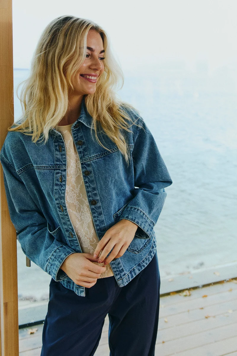 Kalia Jacket 211616 | Medium Blue Denim | Jakke fra Freequent