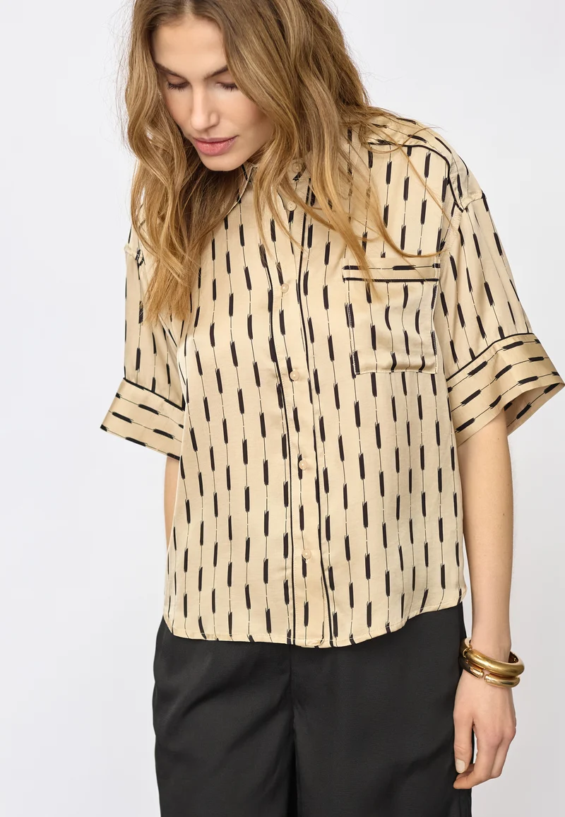 Solvea SS Shirt 45108 | Bisquit | Top fra Co'couture