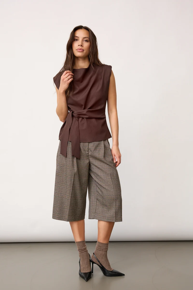 Luna Pleat Top | Dark Brown | Top fra Co'couture