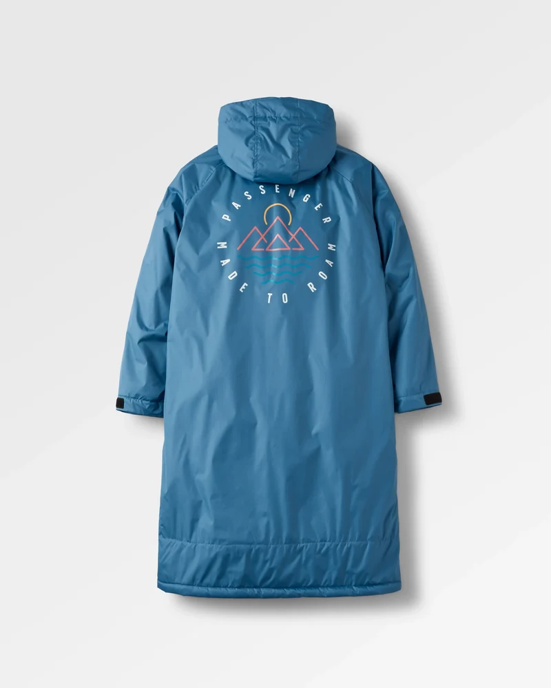 Escapism Sherpa Lined Changing Robe - Moonlight Blue → Escapism Sherpa Gefütterter Surf-Poncho - Moonlight Blue