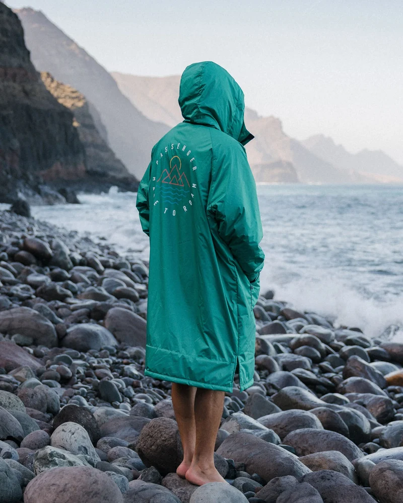 Escapism Sherpa Lined Changing Robe - Greenlake Escapism Sherpa Gefütterter Surf-Poncho - Greenlake