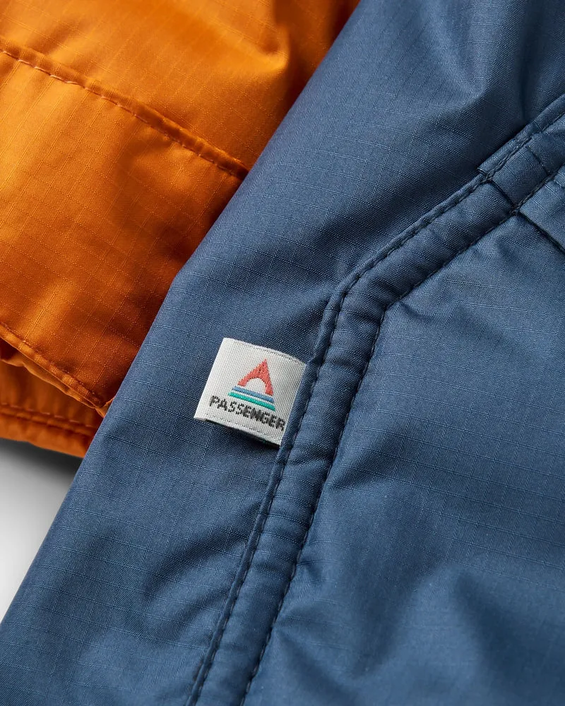 Waves Sherpa Lined Changing Robe - Sunrise Orange/Rich Navy Waves Sherpa-gefütterter Surf-Poncho - Sunrise Orange/Rich Navy