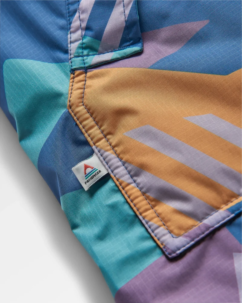 Waves Sherpa Lined Changing Robe - Tiefblaues Tarn-Muster