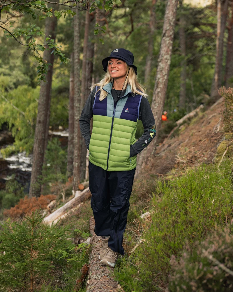 Northstar Daunenweste - Rich Navy/Pear Green/Arctic