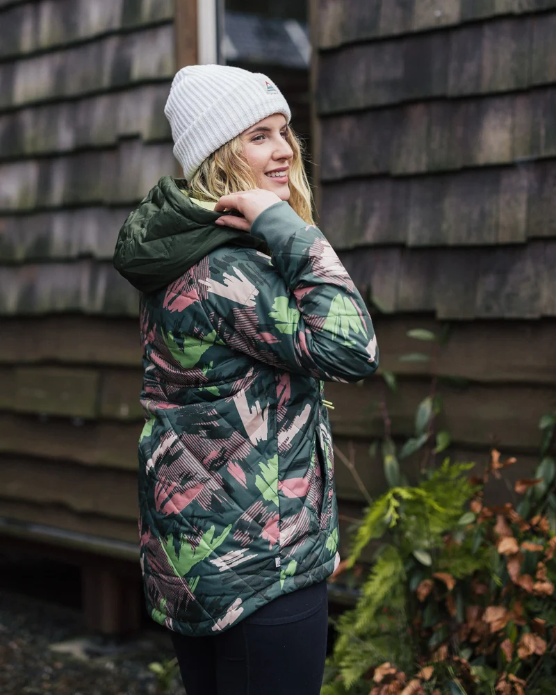 Ozean Isolierter Anorak - Abstrakter Berg Tannenbaum