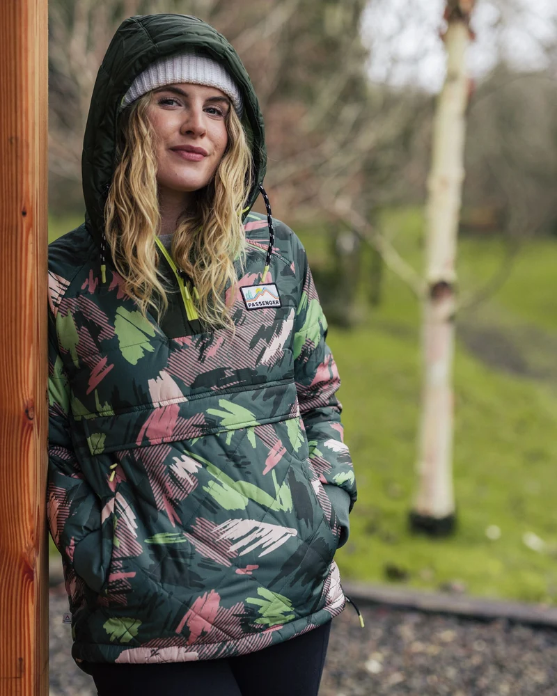 Ozean Isolierter Anorak - Abstrakter Berg Tannenbaum