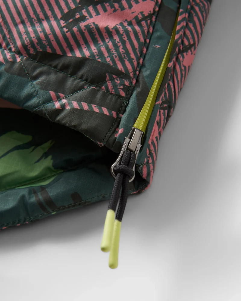 Ozean Isolierter Anorak - Abstrakter Berg Tannenbaum