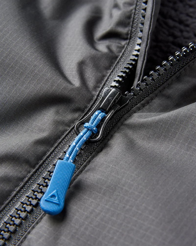 Tempest Wasserdichter Surf-Poncho - Schwarz