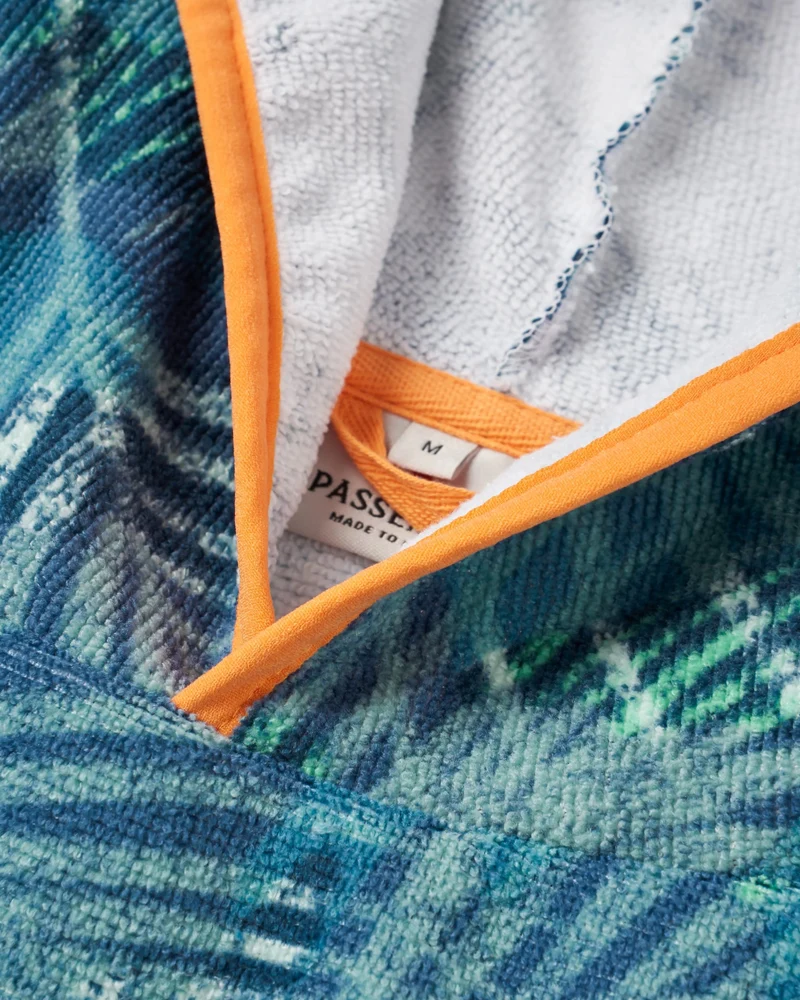 Tulum Surf-Poncho - Palm Camo Moonlight