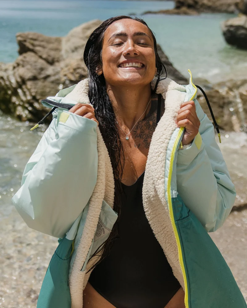 Waves Sherpa Lined Surf-Poncho - Surf Spray/Deep Sea