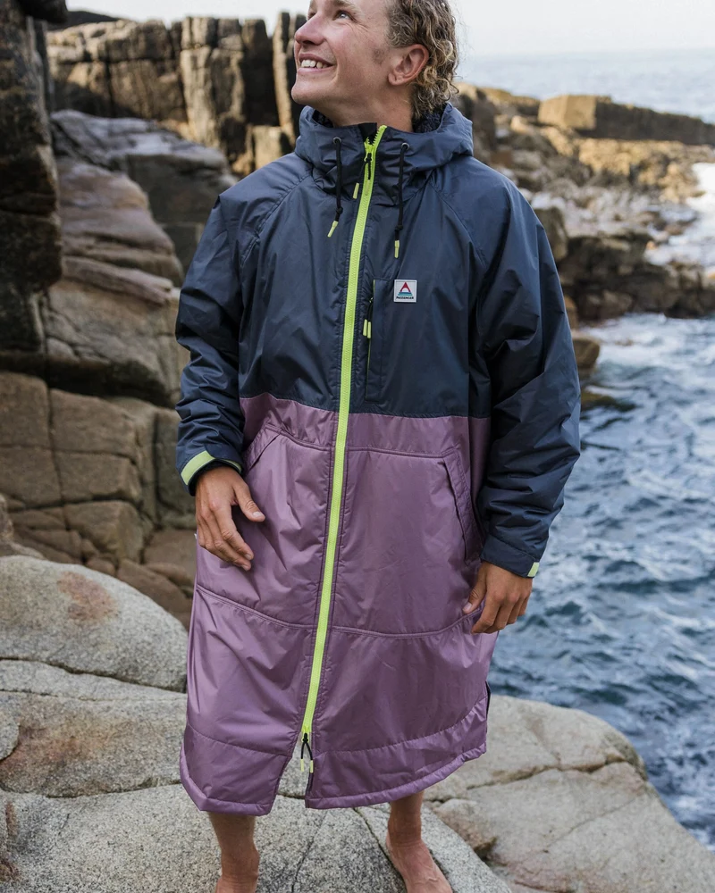 Waves Sherpa Lined Surf-Poncho - Grape / Charcoal