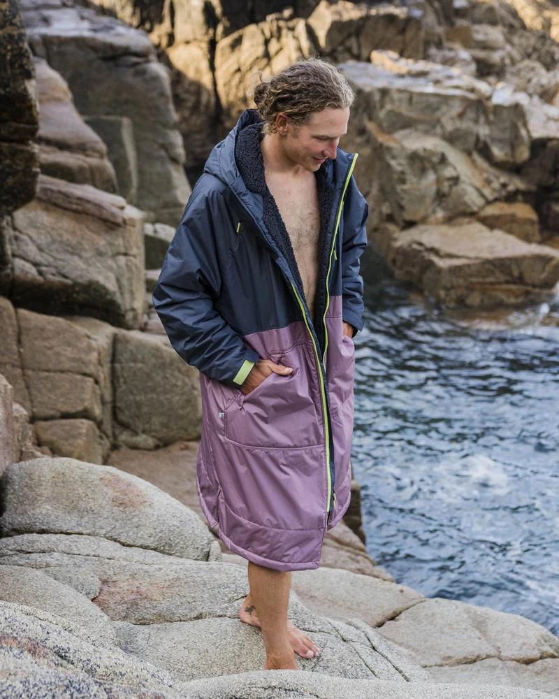 Waves Sherpa Lined Surf-Poncho - Grape / Charcoal