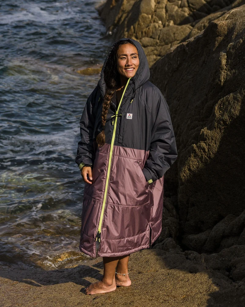 Waves Sherpa Lined Surf-Poncho - Grape / Charcoal
