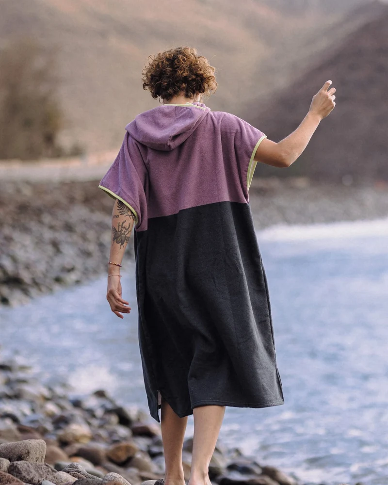 Tulum Surf-Poncho - Grape / Charcoal