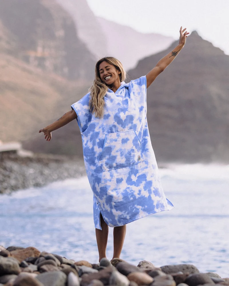 Tulum Surf-Poncho - Tie Dye Kornblume