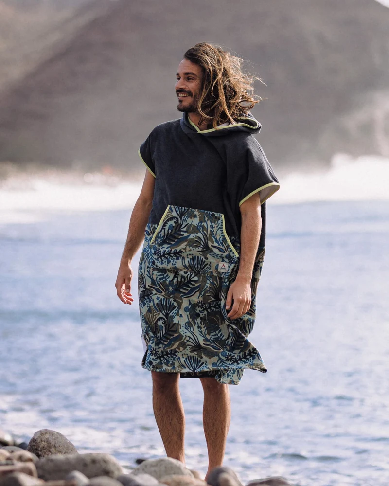 Tulum Surf-Poncho - Anthrazit/Abstraktes Seegras
