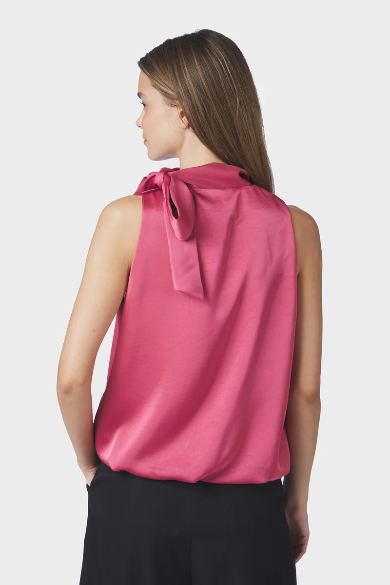 Veda Heavy Sateen Top | Cherry Pink | Top fra Neo Noir