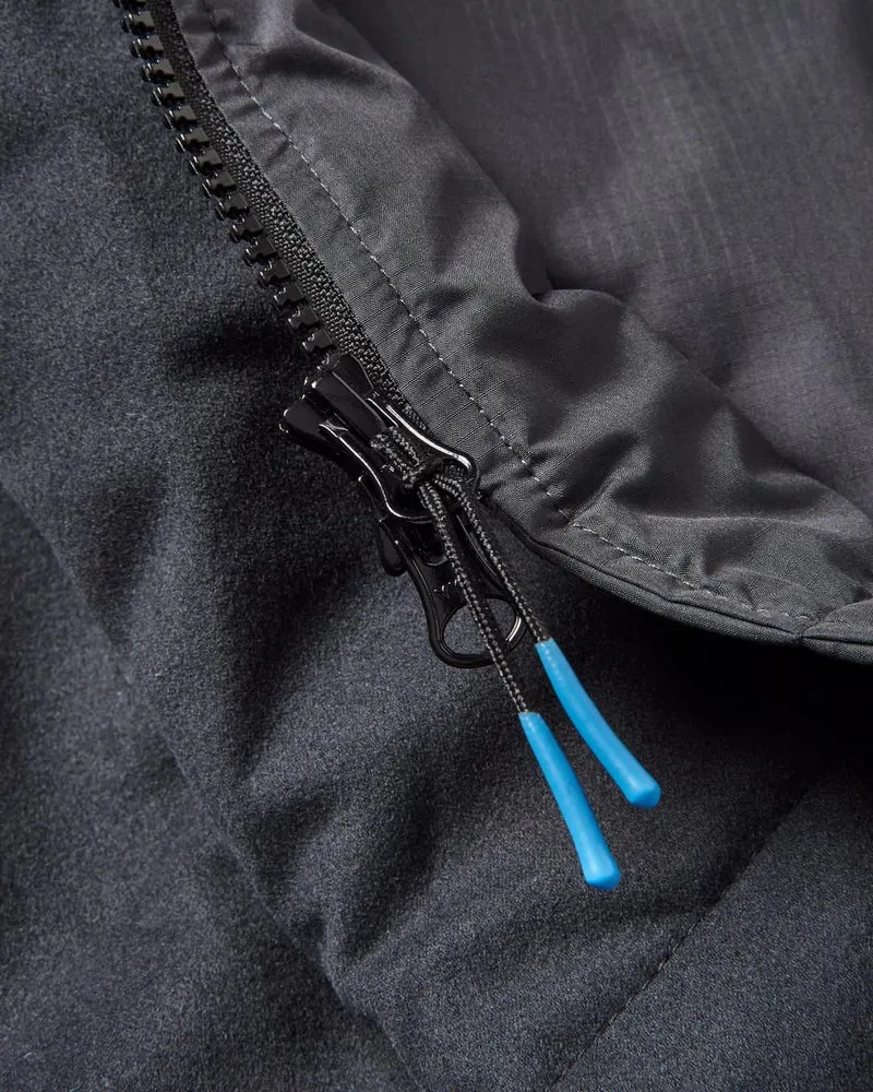 Escapism Handtuch-gefütterter Surf-Poncho - Schwarz